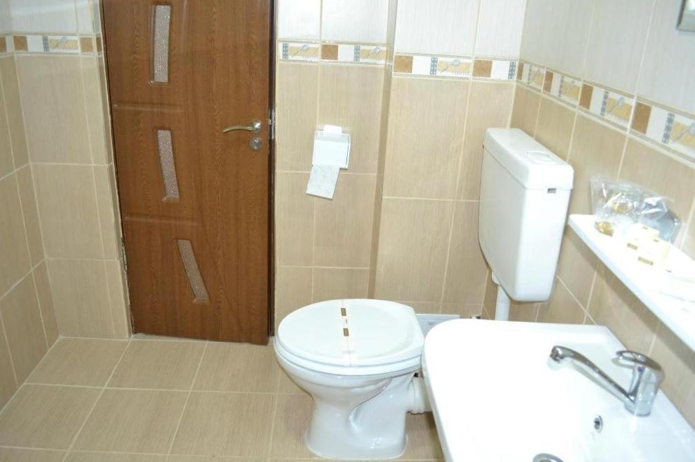 Hotel Corsar Tulcea Quarto foto