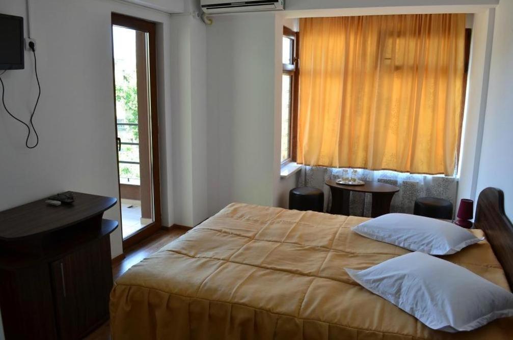 Hotel Corsar Tulcea Quarto foto