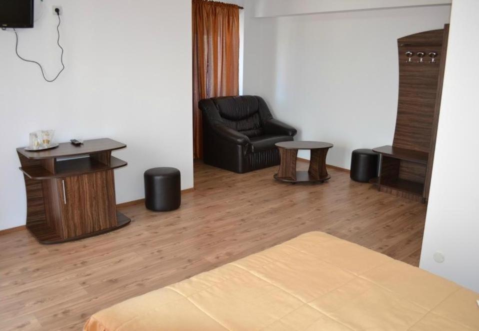 Hotel Corsar Tulcea Quarto foto