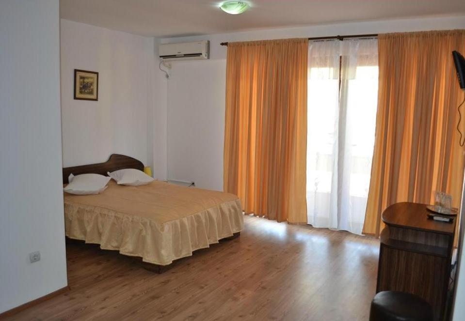 Hotel Corsar Tulcea Quarto foto